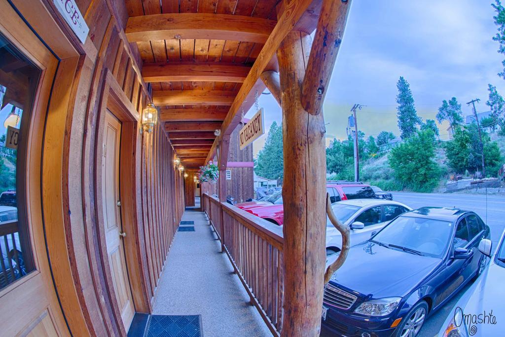 Hotel Rio Vista Winthrop Exterior photo
